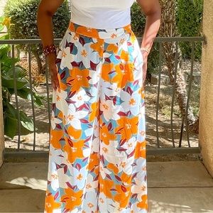 Wide leg, elastic waist pants. Available in sizes S- 3X.